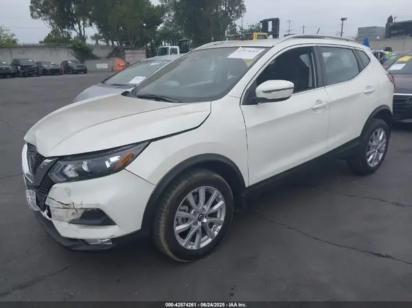 JN1BJ1BVXMW571120 2021 NISSAN ROGUE - Image 2