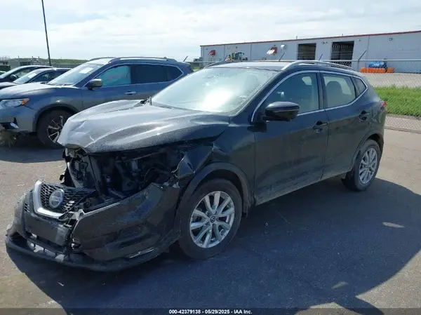 JN1BJ1BW0MW670070 2021 NISSAN ROGUE - Image 2