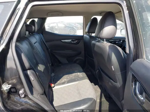 JN1BJ1BW0MW670070 2021 NISSAN ROGUE - Image 8