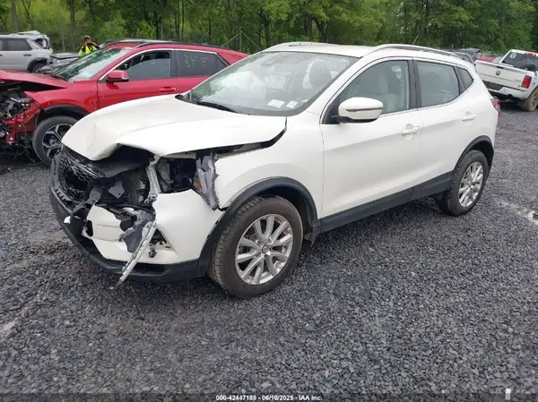 JN1BJ1BW3MW449238 2021 NISSAN ROGUE - Image 2