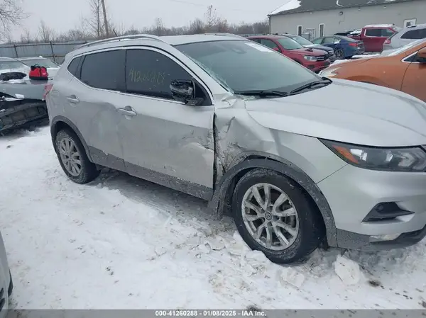 JN1BJ1BWXNW484117 2022 NISSAN ROGUE - Image 1