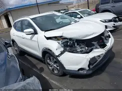 JN1BJ1CP0HW002587 2017 NISSAN ROGUE