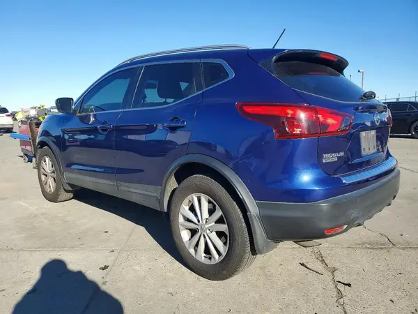 JN1BJ1CP0HW003044 2017 NISSAN ROGUE - Image 2