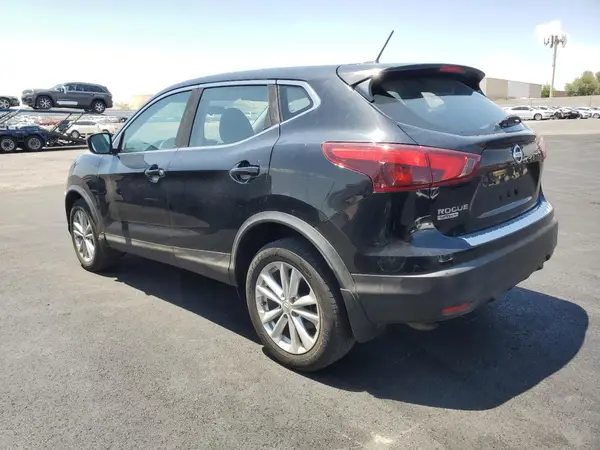 JN1BJ1CP0HW003125 2017 NISSAN ROGUE - Image 2
