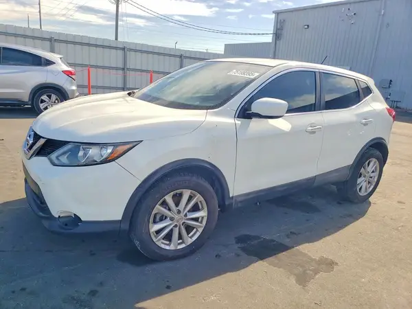 JN1BJ1CP0HW005280 2017 NISSAN ROGUE - Image 1