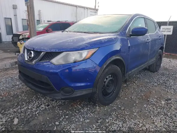 JN1BJ1CP0HW006526 2017 NISSAN ROGUE - Image 2