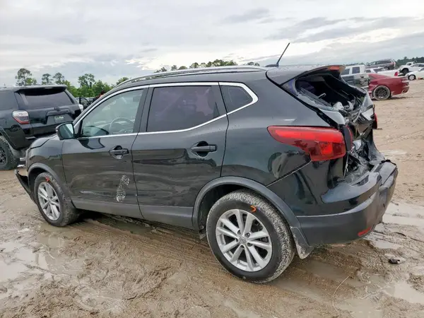 JN1BJ1CP0HW008308 2017 NISSAN ROGUE - Image 2
