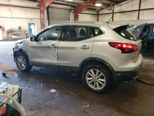 JN1BJ1CP0HW009491 2017 NISSAN ROGUE - Image 2