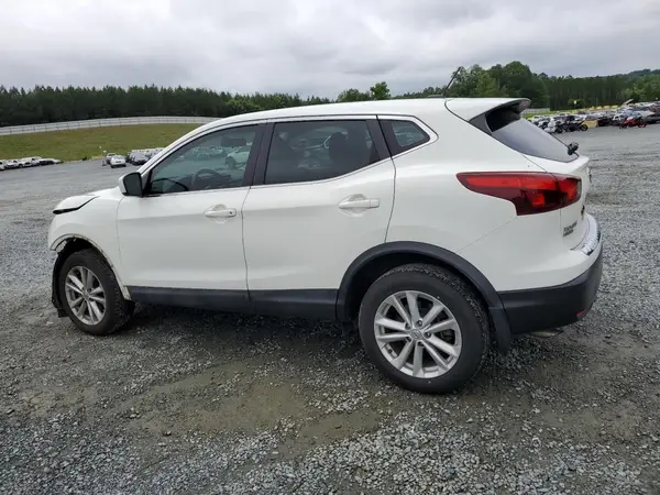 JN1BJ1CP0HW011290 2017 NISSAN ROGUE - Image 2