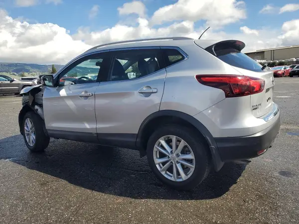 JN1BJ1CP0HW011838 2017 NISSAN ROGUE - Image 2