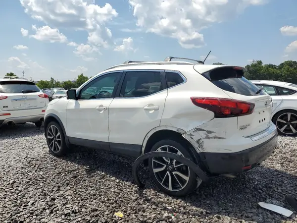 JN1BJ1CP0HW013198 2017 NISSAN ROGUE - Image 2