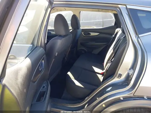JN1BJ1CP0HW013783 2017 NISSAN ROGUE - Image 8