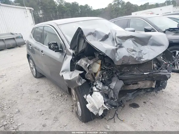 JN1BJ1CP0HW014223 2017 NISSAN ROGUE - Image 1