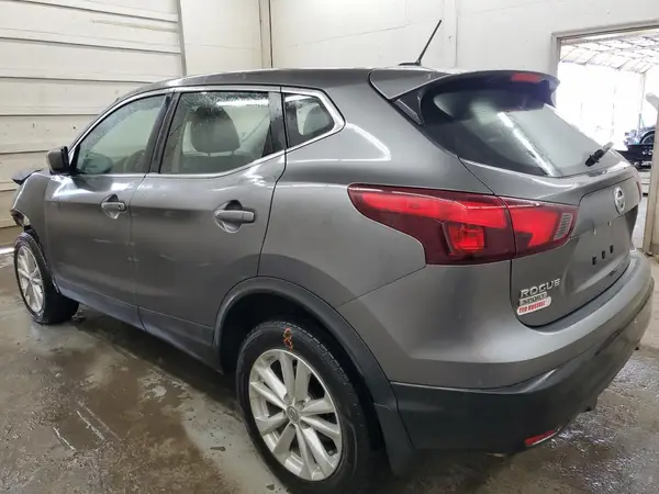 JN1BJ1CP0HW014531 2017 NISSAN ROGUE - Image 2