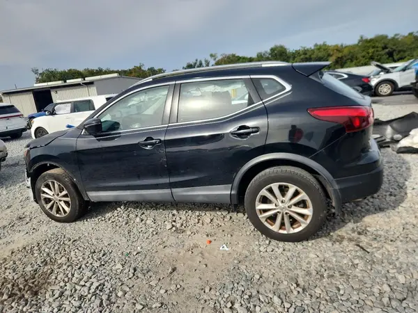 JN1BJ1CP0HW014920 2017 NISSAN ROGUE - Image 2