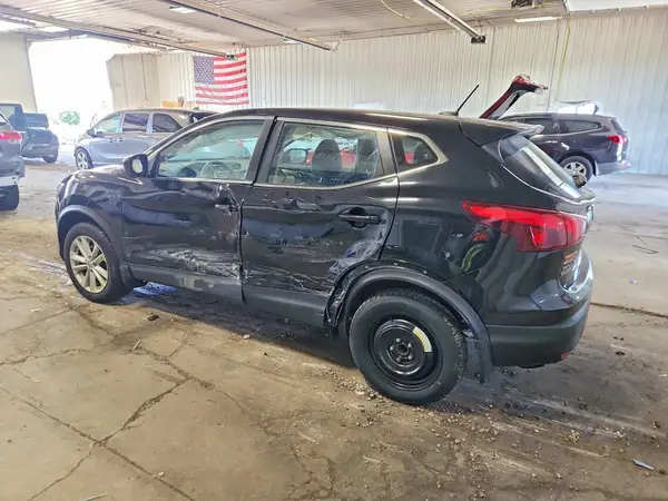 JN1BJ1CP0HW018563 2017 NISSAN ROGUE - Image 2