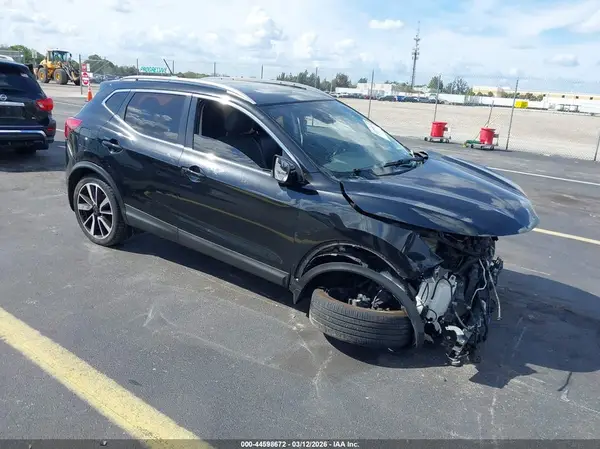 JN1BJ1CP0HW019633 2017 NISSAN ROGUE - Image 1