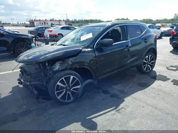 JN1BJ1CP0HW019633 2017 NISSAN ROGUE - Image 2