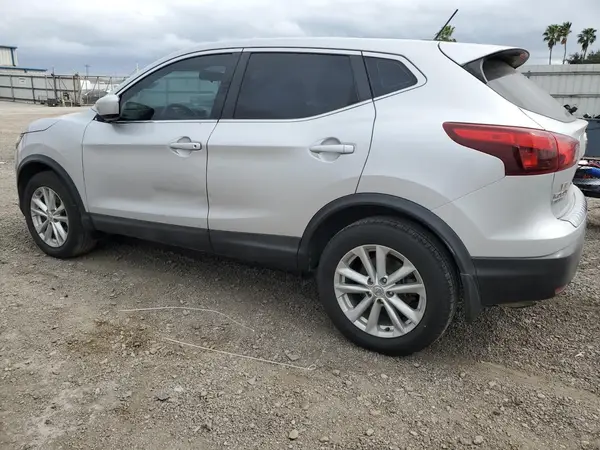 JN1BJ1CP0HW019888 2017 NISSAN ROGUE - Image 2