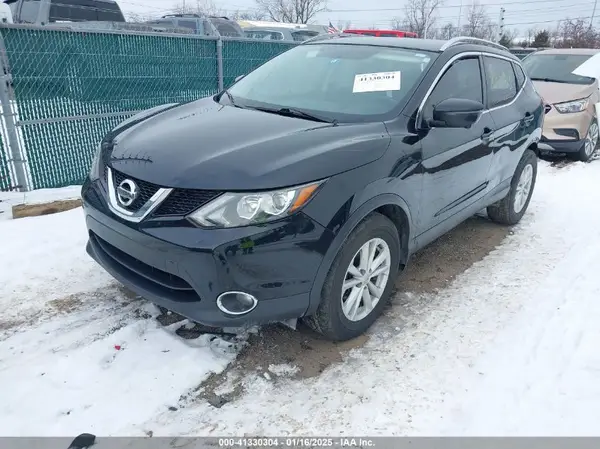 JN1BJ1CP0HW021351 2017 NISSAN ROGUE - Image 2