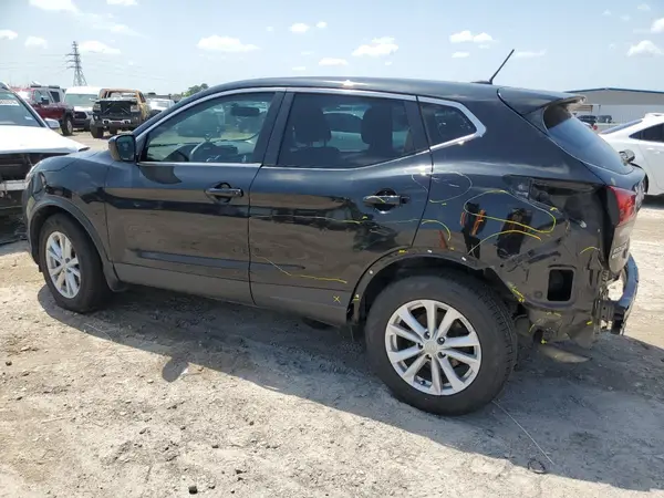 JN1BJ1CP0HW022225 2017 NISSAN ROGUE - Image 2