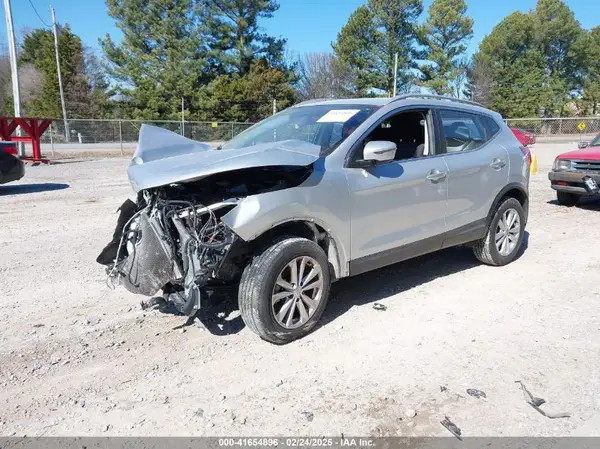 JN1BJ1CP0HW022919 2017 NISSAN ROGUE - Image 2