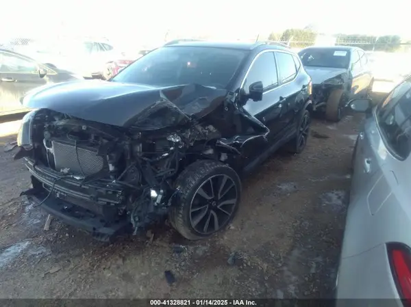 JN1BJ1CP0HW026114 2017 NISSAN ROGUE - Image 2