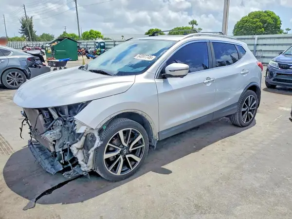 JN1BJ1CP0HW026324 2017 NISSAN ROGUE - Image 1