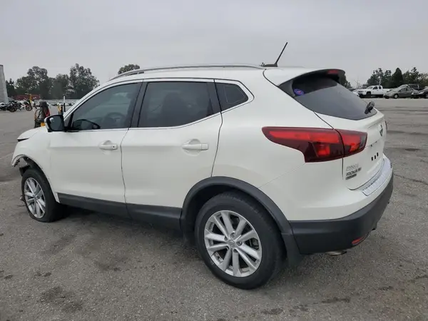 JN1BJ1CP0HW029224 2017 NISSAN ROGUE - Image 2