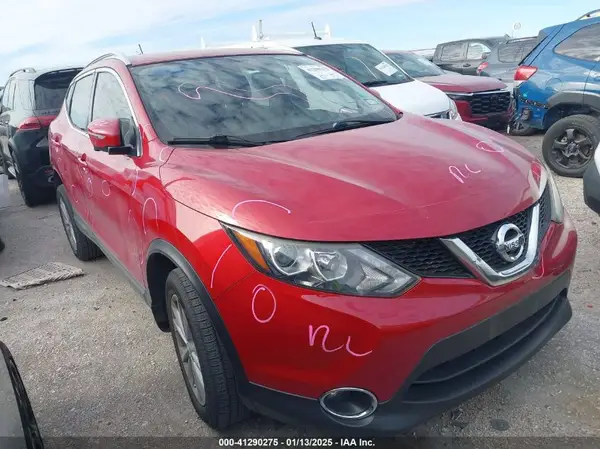 JN1BJ1CP0HW031393 2017 NISSAN ROGUE - Image 1