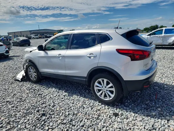 JN1BJ1CP0HW033032 2017 NISSAN ROGUE - Image 2