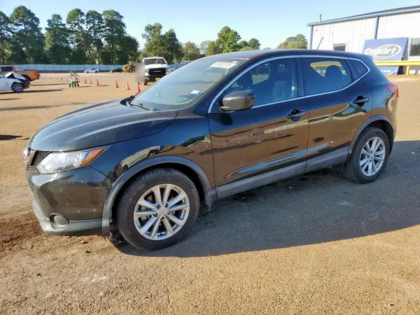 JN1BJ1CP0HW033628 2017 NISSAN ROGUE - Image 1