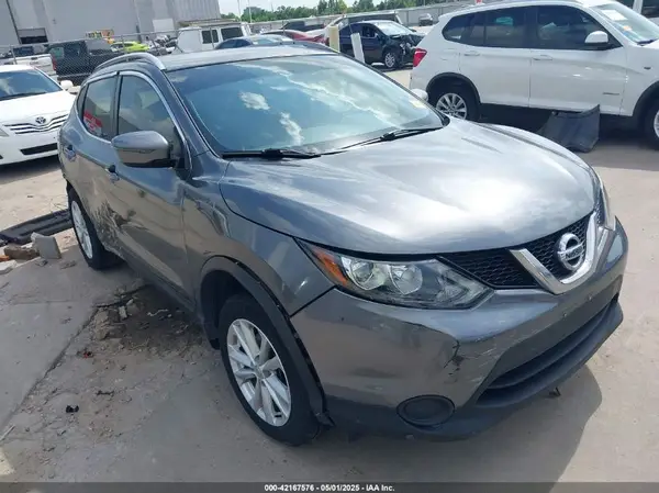 JN1BJ1CP0HW033757 2017 NISSAN ROGUE - Image 1