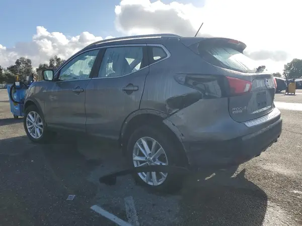 JN1BJ1CP0HW034889 2017 NISSAN ROGUE - Image 2