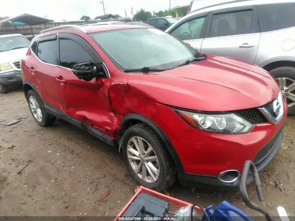 JN1BJ1CP0HW036285 2017 NISSAN ROGUE - Image 1