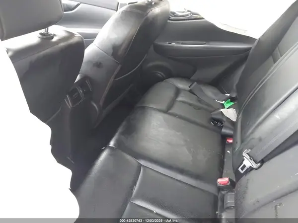 JN1BJ1CP0HW036688 2017 NISSAN ROGUE - Image 8