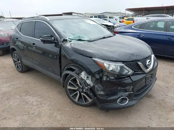 JN1BJ1CP0JW100508 2018 NISSAN ROGUE - Image 1