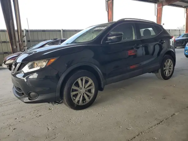 JN1BJ1CP0JW100766 2018 NISSAN ROGUE - Image 1
