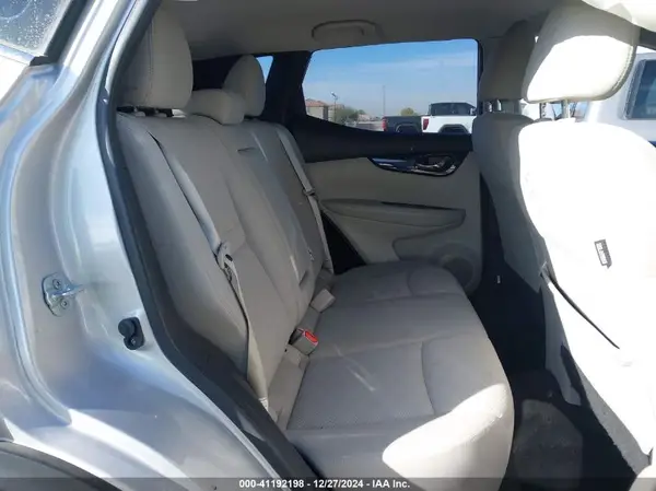 JN1BJ1CP0JW101769 2018 NISSAN ROGUE - Image 8