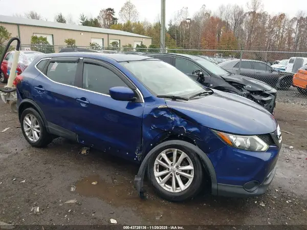 JN1BJ1CP0JW103280 2018 NISSAN ROGUE - Image 1