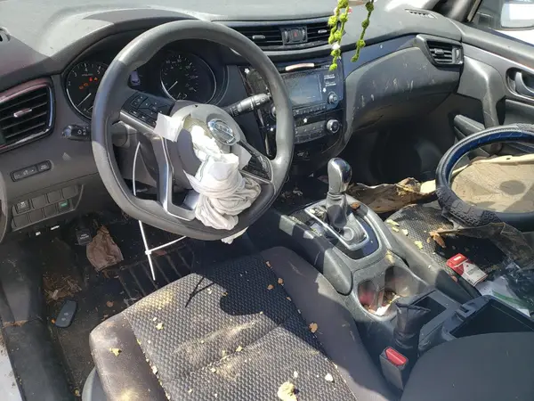 JN1BJ1CP0JW103778 2018 NISSAN ROGUE - Image 8