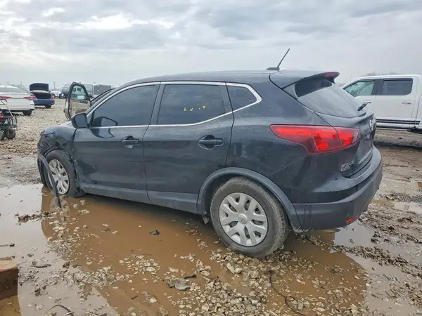 JN1BJ1CP0JW151071 2018 NISSAN ROGUE - Image 2
