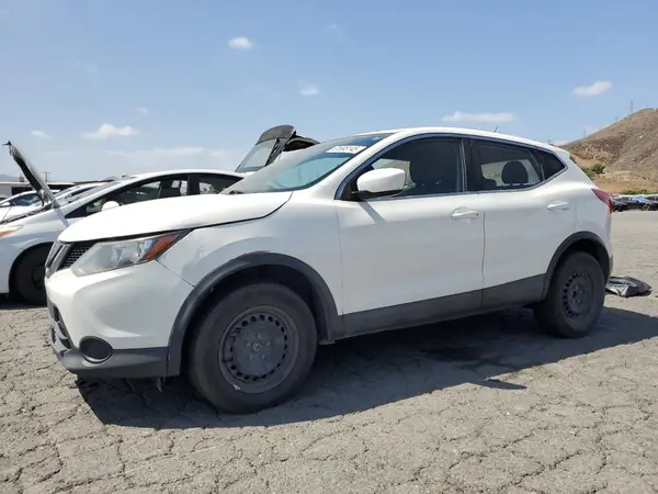 JN1BJ1CP0JW181431 2018 NISSAN ROGUE - Image 1
