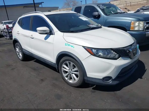 JN1BJ1CP0JW190856 2018 NISSAN ROGUE - Image 1