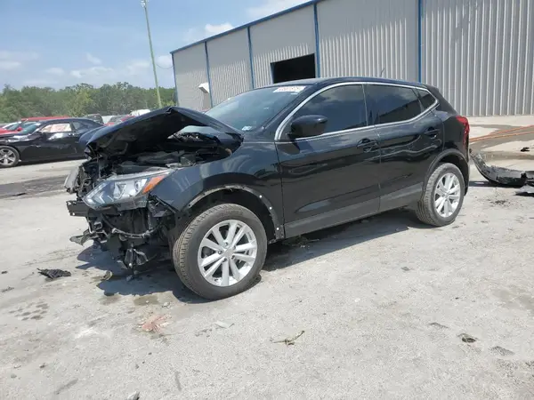 JN1BJ1CP0JW500469 2018 NISSAN ROGUE - Image 1