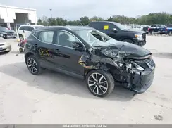 JN1BJ1CP0KW211786 2019 NISSAN ROGUE