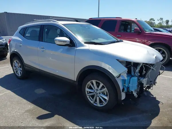 JN1BJ1CP0KW212498 2019 NISSAN ROGUE - Image 1