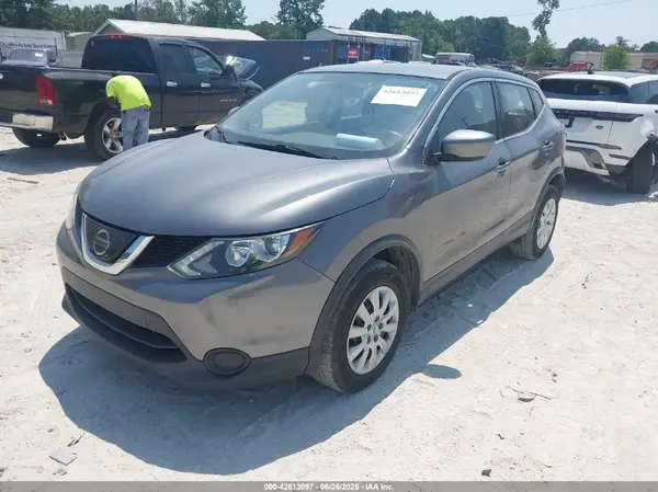 JN1BJ1CP0KW214378 2019 NISSAN ROGUE - Image 2