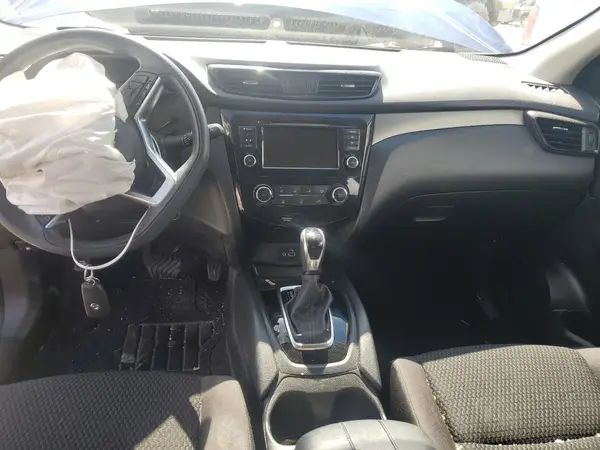 JN1BJ1CP0KW216390 2019 NISSAN ROGUE - Image 8
