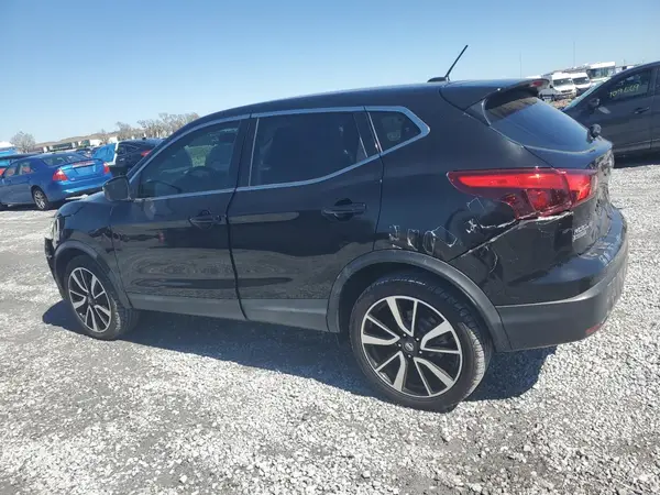 JN1BJ1CP0KW227728 2019 NISSAN ROGUE - Image 2